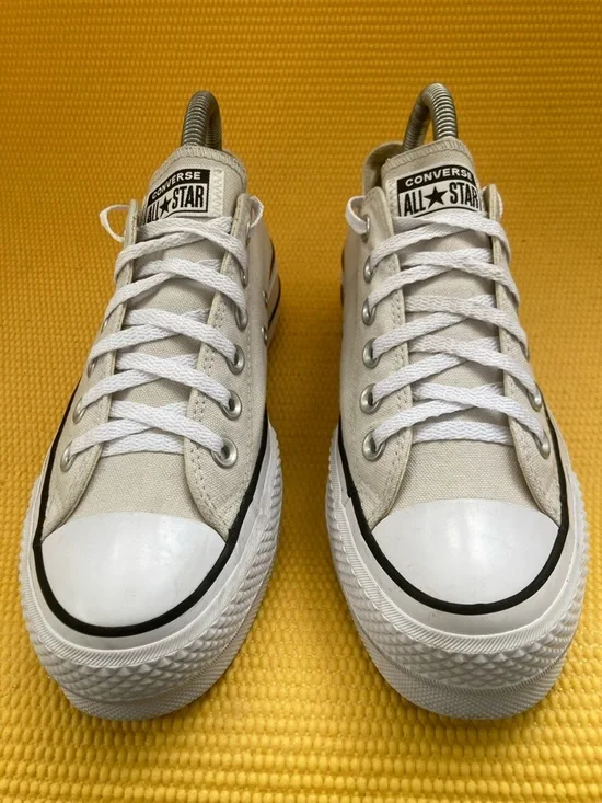 Converse Chuck Taylor White Low Top Platform Sneakers Size 7 - Picture 2 of 10